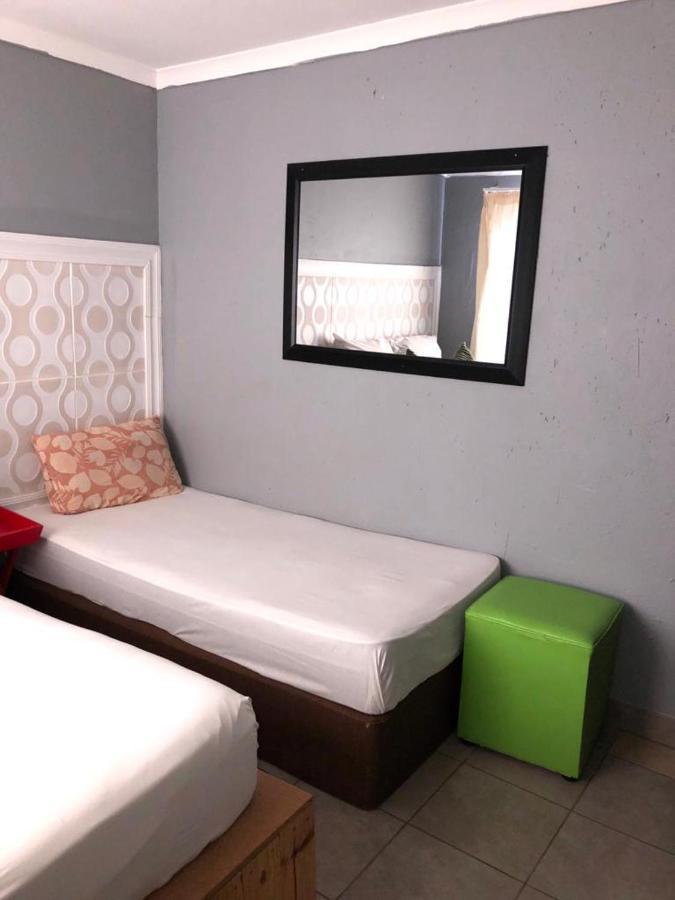 FGM Guesthouse 2 Alberton Extérieur photo